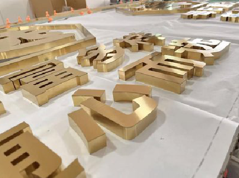  南靖县拉丝不锈钢字的特点。